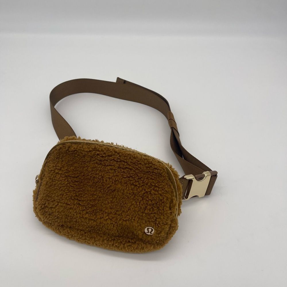 NWOT Lululemon Fanny Pack